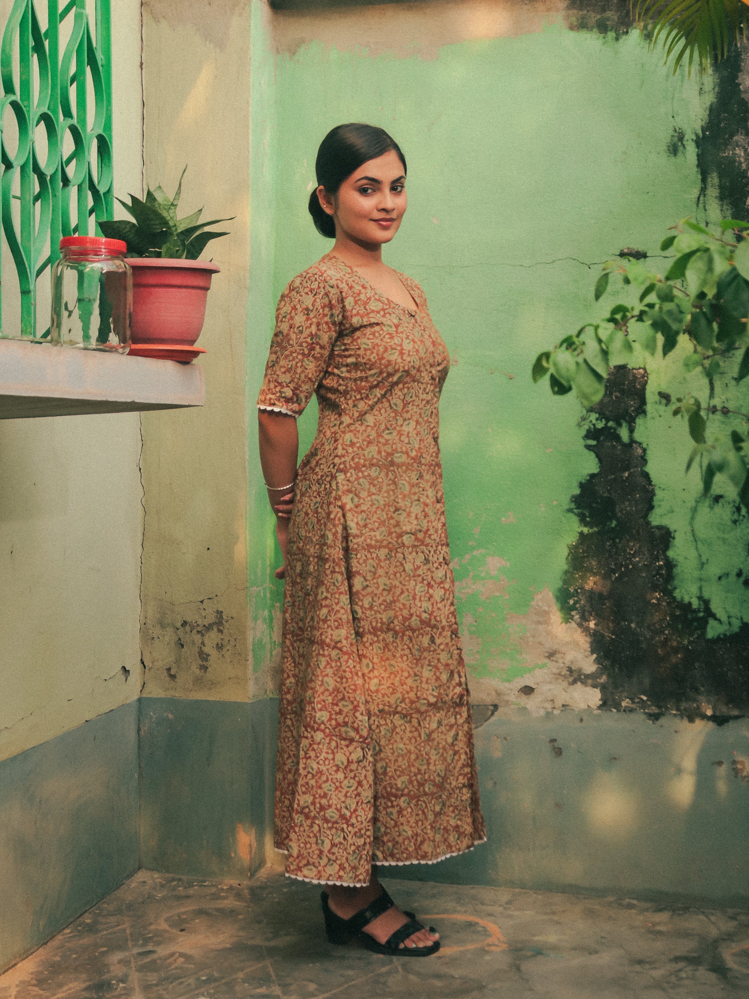 Brown Gulbahar Scoop Neck Maxi Dress